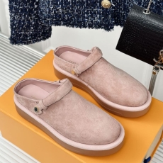 Louis Vuitton Slippers